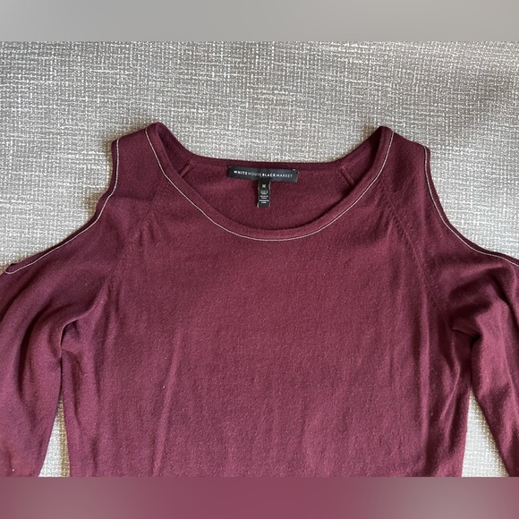 White House Black Market WHBM Maroon Cold Shoulder Light Sweater size Medium - Picture 7 of 14